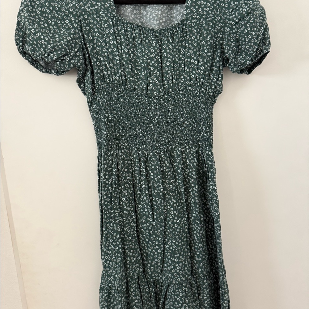 Elegant Green Midi Dress